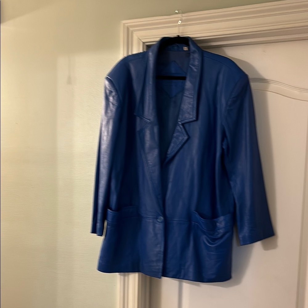 Blue Textured Blazer with Relaxed Fit and Soft Shoulders